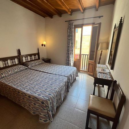 Hostal Restaurante Playa Colonia de Sant Jordi Εξωτερικό φωτογραφία