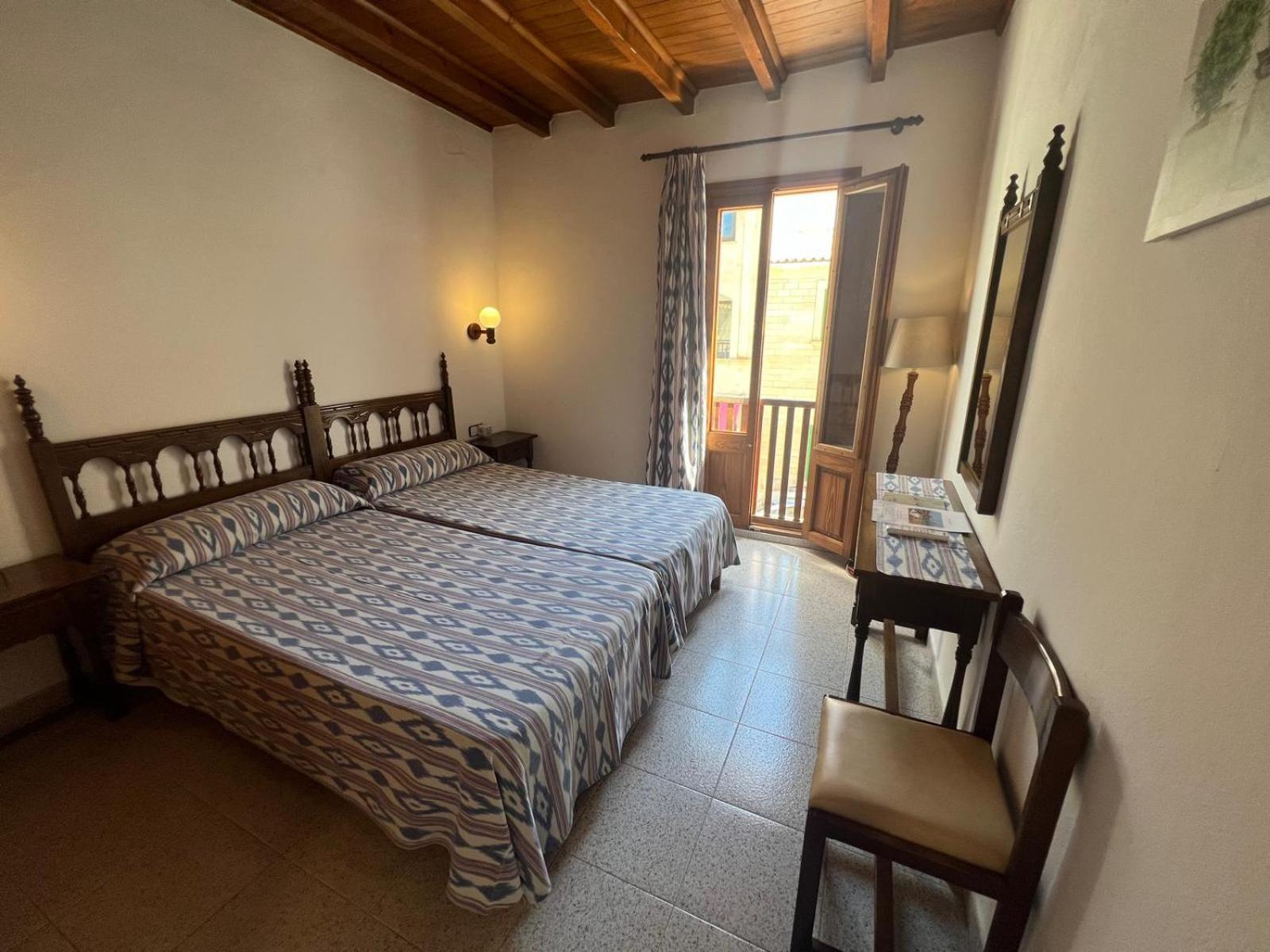 Hostal Restaurante Playa Colonia de Sant Jordi Εξωτερικό φωτογραφία